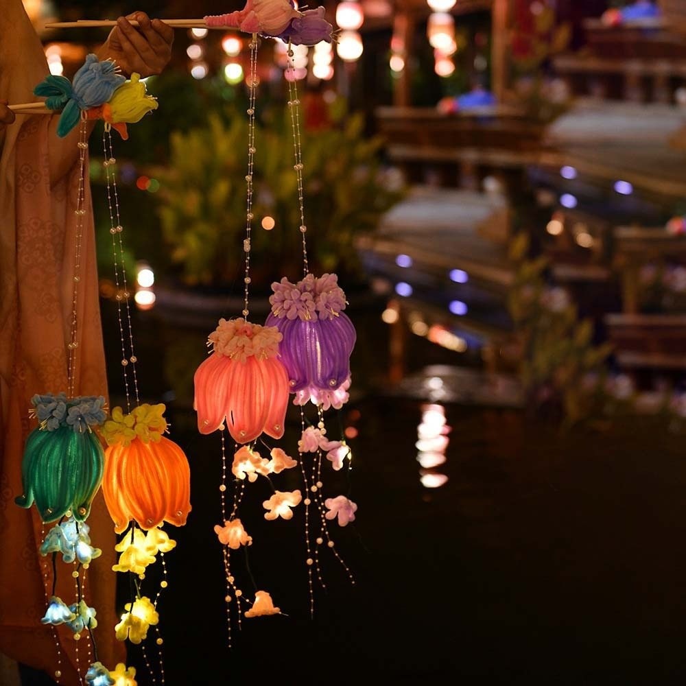 Handmade Bellflower Lantern Lu - Easy Cosplay Prop recension och pris